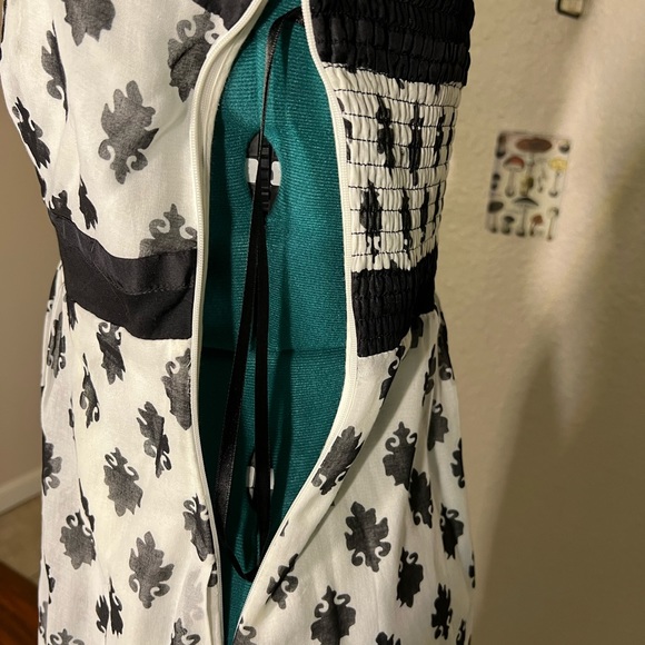 Maeve Strapless Tree Dress with Boning Size 6 - Picture 5 of 9